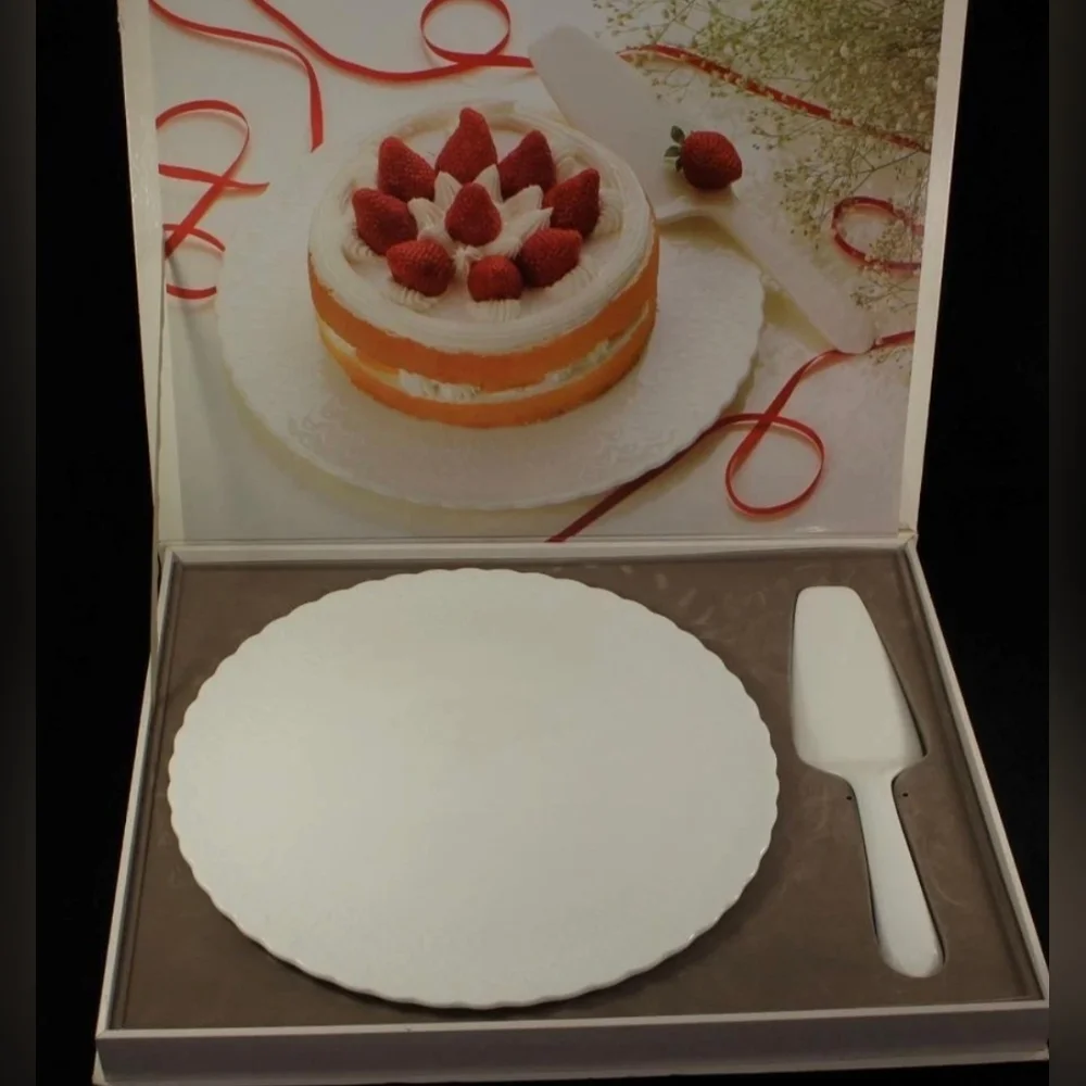 Mikasa White Silk Bone Chine Cake Set Brand new in box